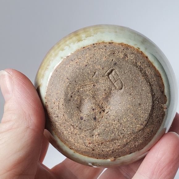 Signed Studio Pottery Bud Vase Pot - Picture 4 of 9